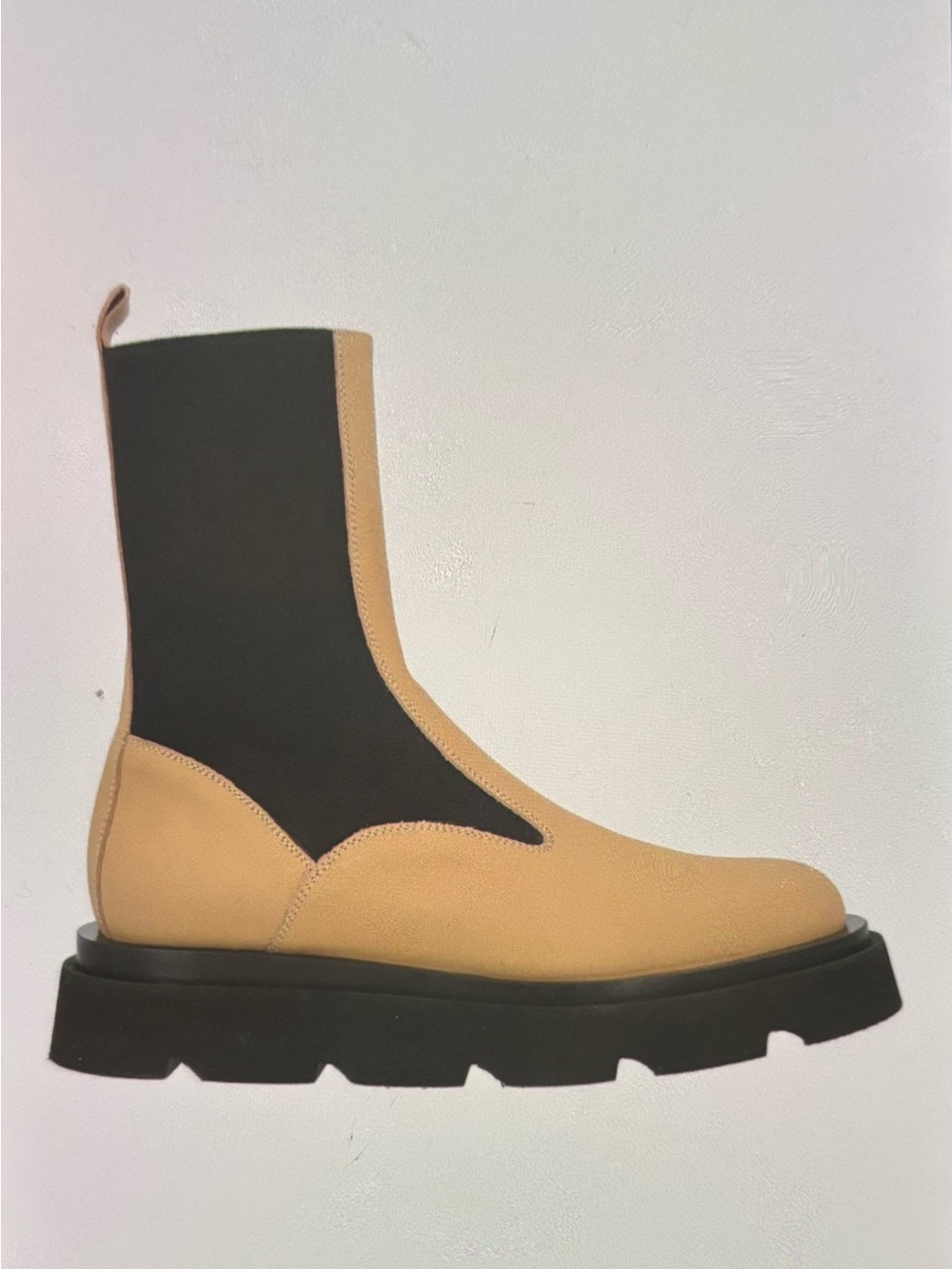 ATP ATELIER Beige and Black Women's Chelsea Boots - Classic Neutral Style